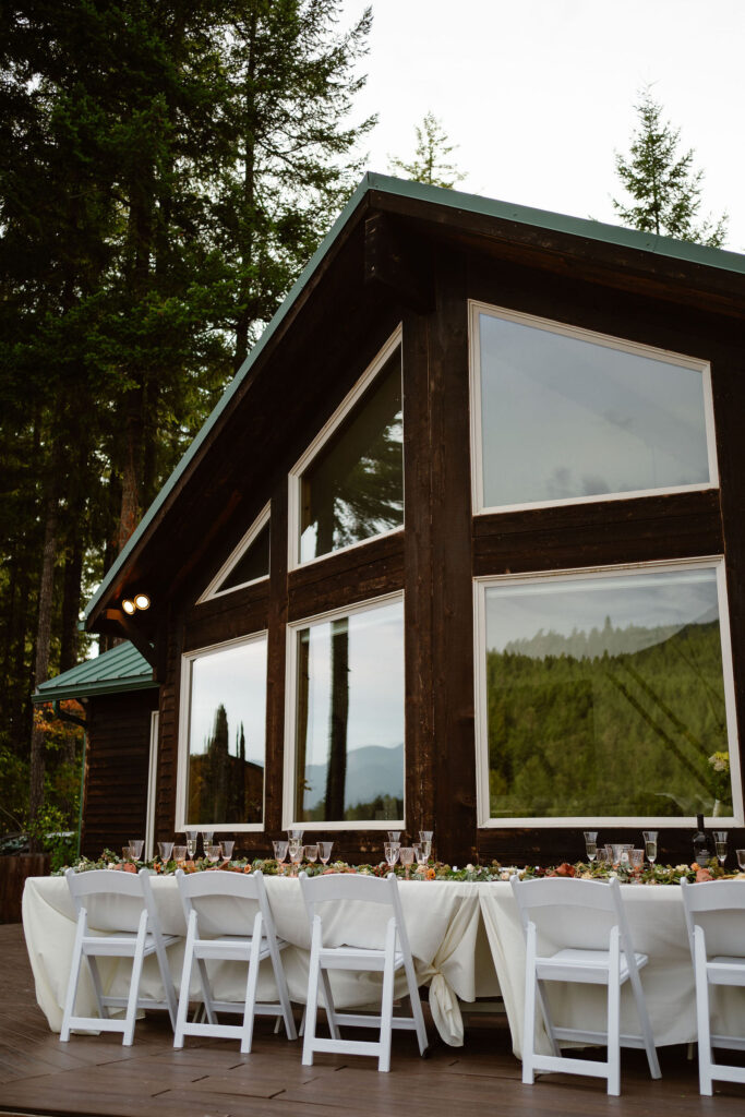 a reception dinner table scape in front of an airbnb during a mount rainier micro wedding